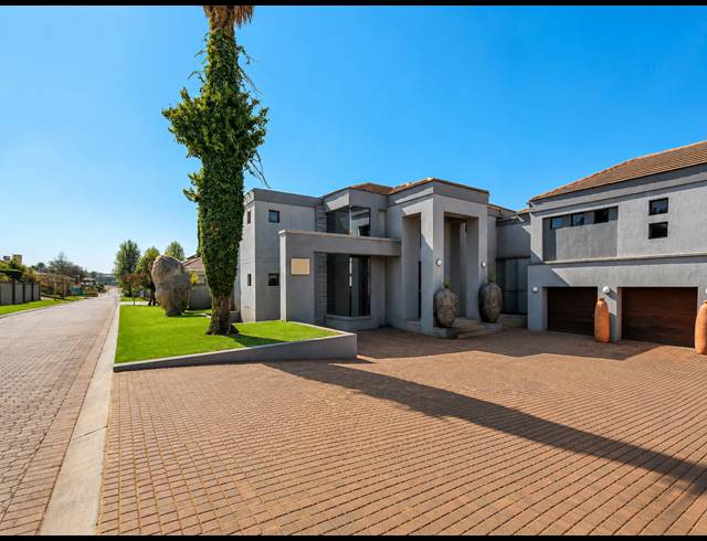 5 BEDROOM HOUSE FOR SALE IN THREE RIVERS EAST